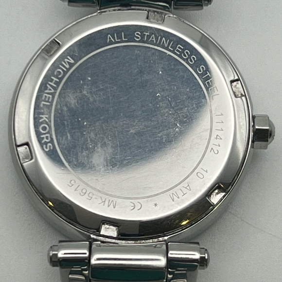 MICHAEL KORS MK5615 Silver Watch with Crystals Working & 3 Extra Links - Picture 6 of 7